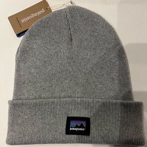 New with Tags Patagonia beanie - Grey